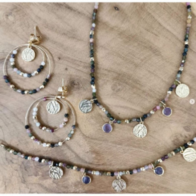 Boucles d’oreilles or LES CADETTES Perroquet médaille doré et perles violettes