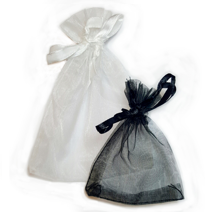 Liz, joaillerie fantaisie, boucles d'oreilles fantaisie, bagues fantaisie, bracelets fantaisie et colliers fantaisie chez Influences vente en ligne de bijoux fantaisie ! Liz, joaillerie fantaisie, boucles d'oreilles fantaisie, bagues fantaisie, bracelets fantaisie et colliers fantaisie chez Influences vente en ligne de bijoux fantaisie !